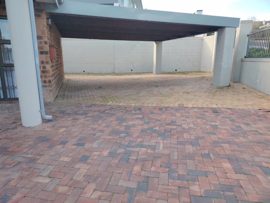 To Let 0 Bedroom Property for Rent in Heldervue Western Cape